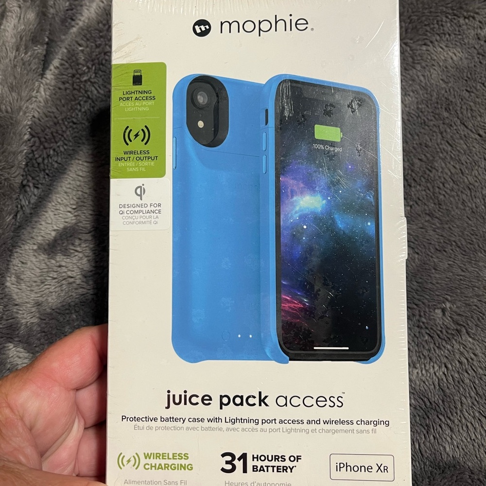 Mophie juice pack case and charger in 1 for iPhone XR